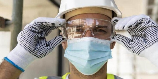 Entrega de EPIs a trabajadores: derechos y obligaciones